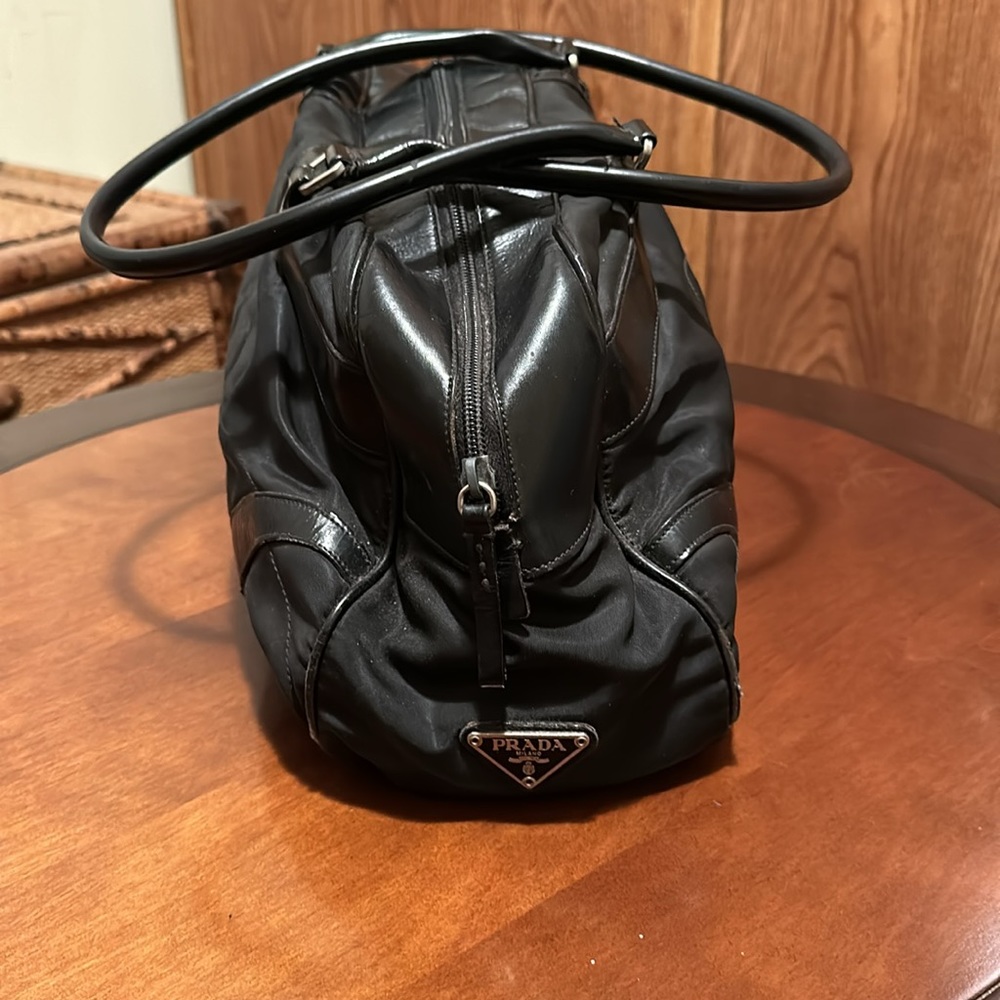 ๐บ ๐บ Vintage PRADA BAG IN BLACK COMBINATION WITH LEATHER - Picture 4 of 10
